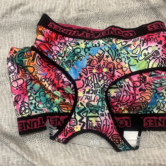 Set - Picture 3 of 6